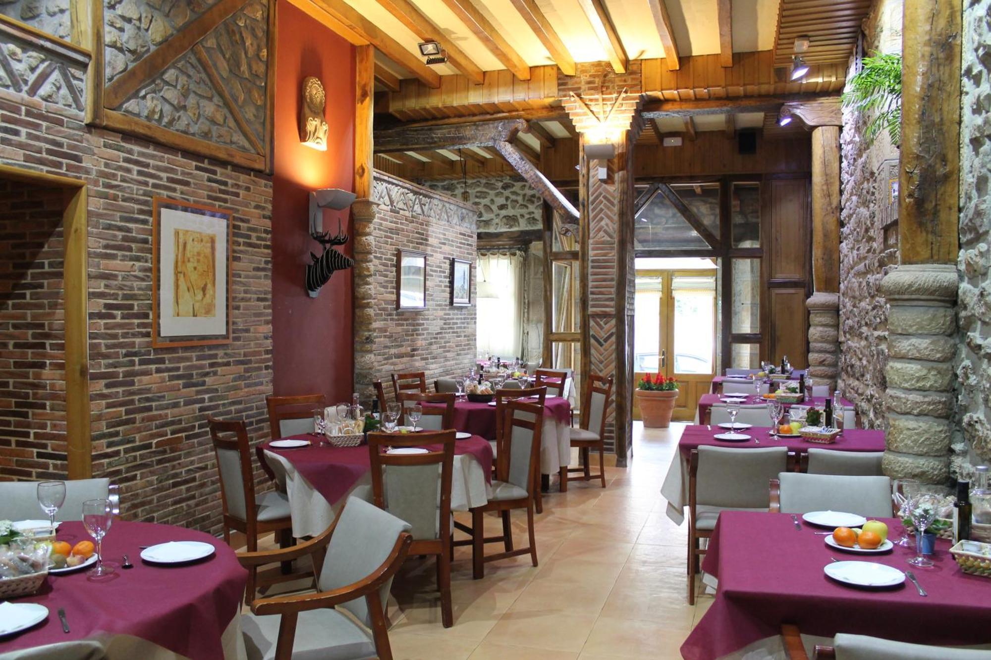 Hotel San Roque Reinosa Kültér fotó