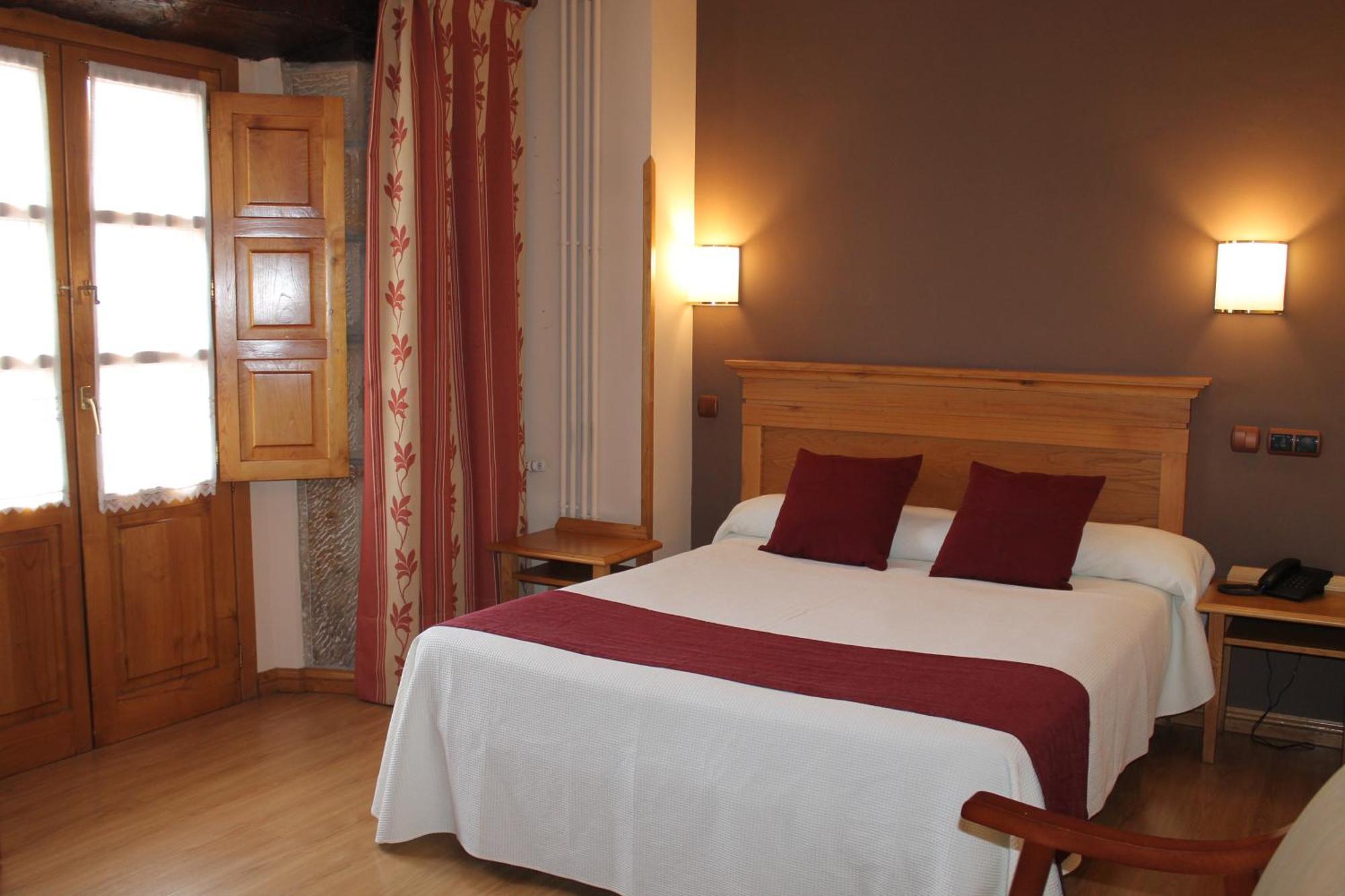 Hotel San Roque Reinosa Kültér fotó