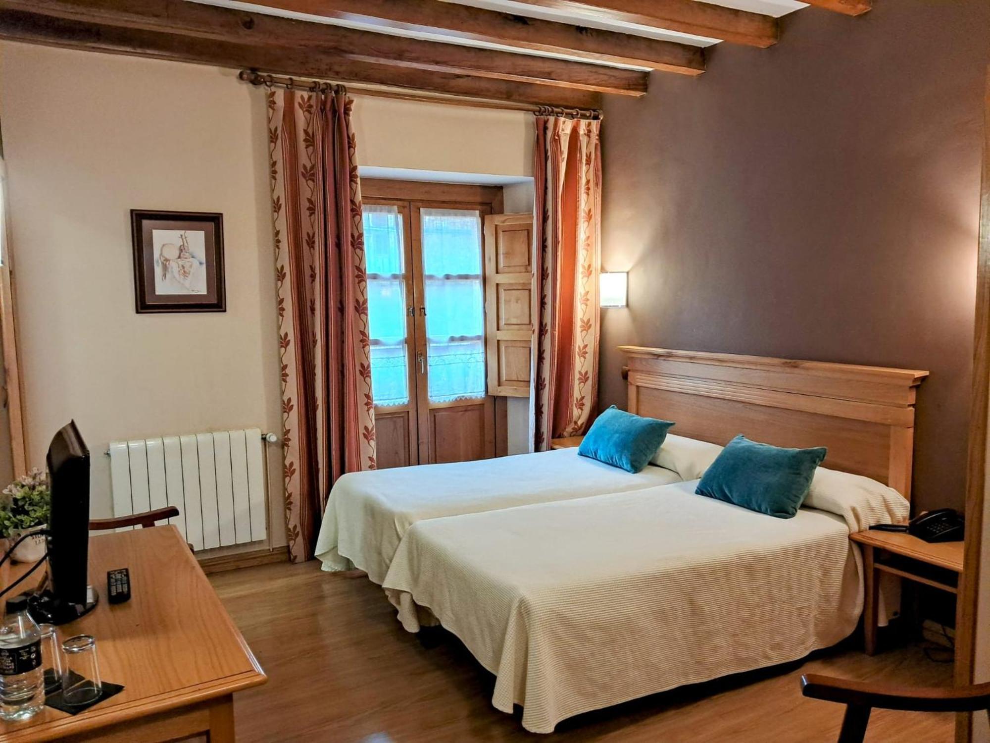 Hotel San Roque Reinosa Kültér fotó