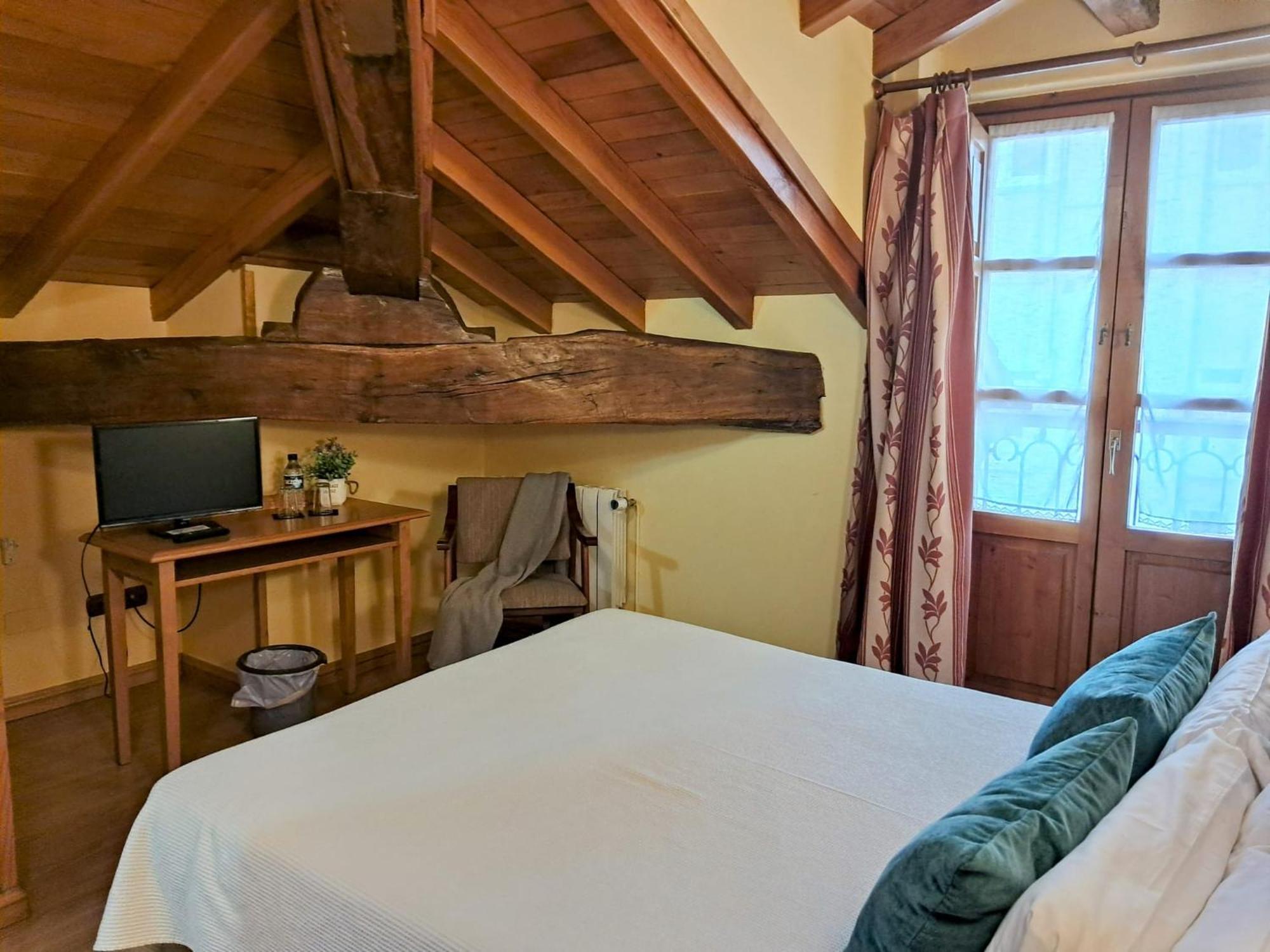 Hotel San Roque Reinosa Kültér fotó