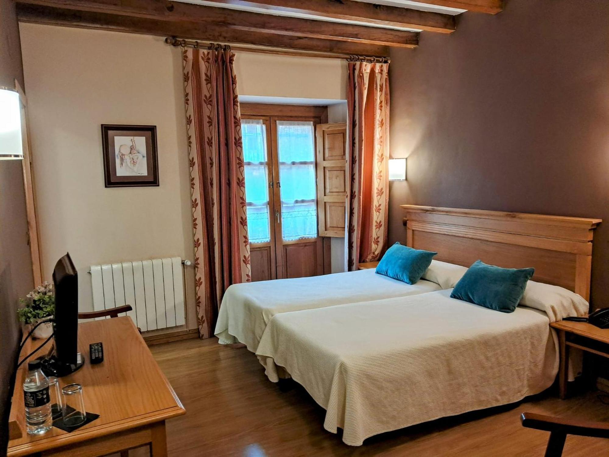 Hotel San Roque Reinosa Kültér fotó