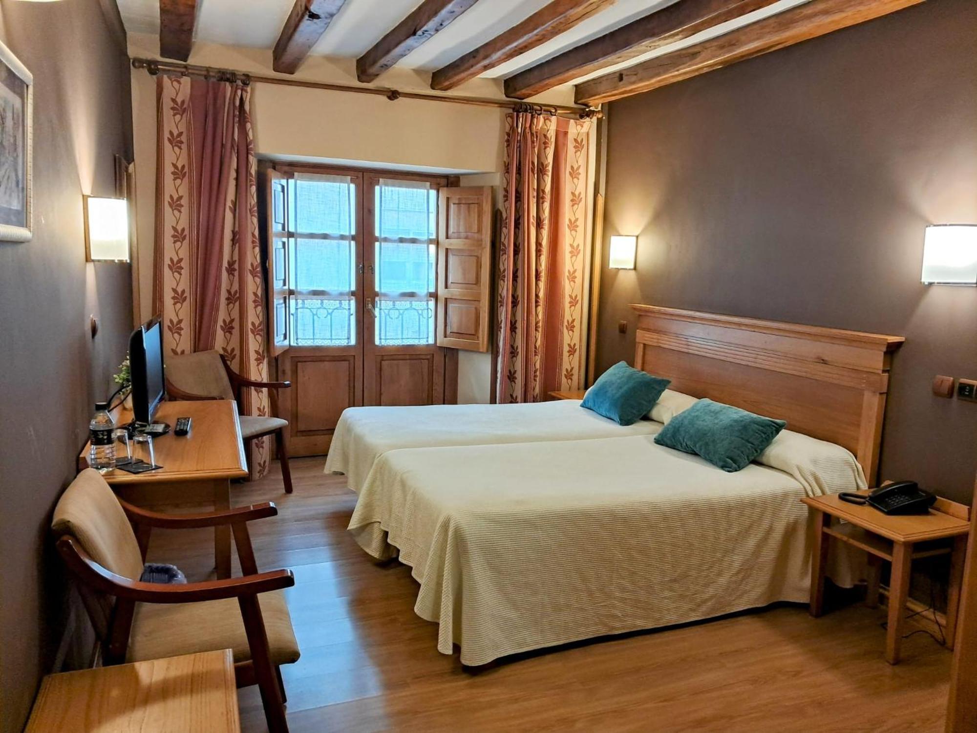 Hotel San Roque Reinosa Kültér fotó