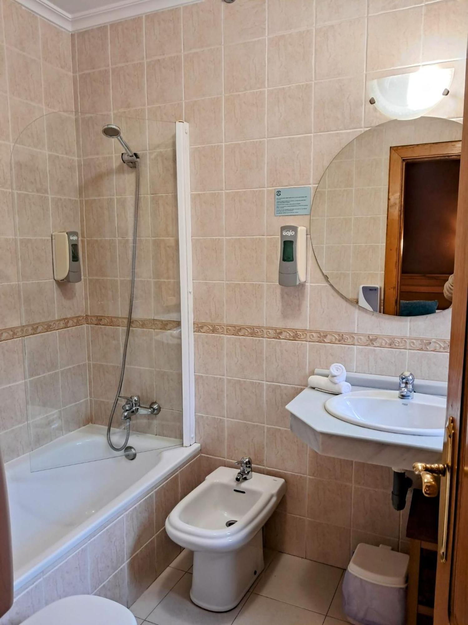 Hotel San Roque Reinosa Kültér fotó