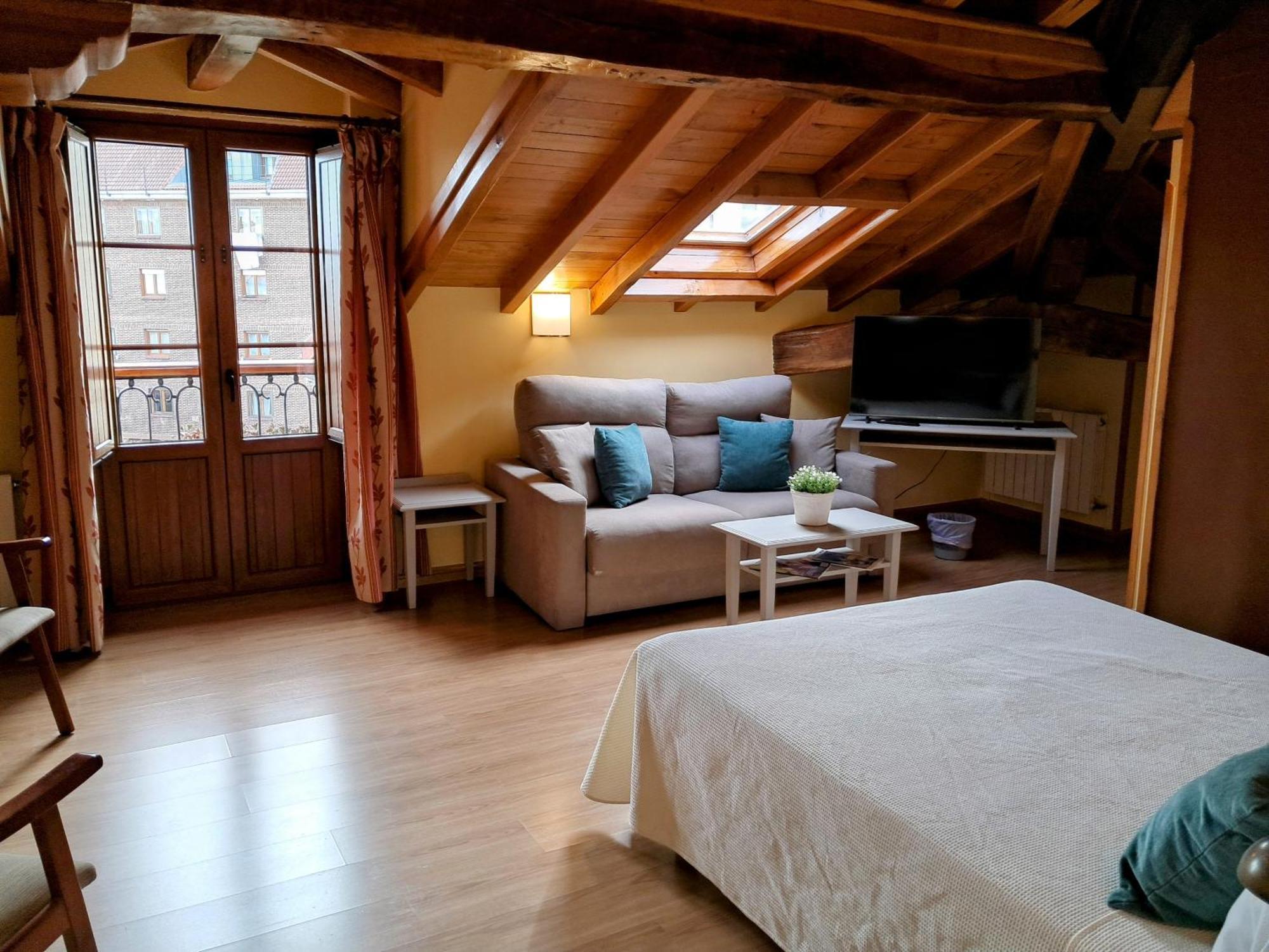 Hotel San Roque Reinosa Kültér fotó